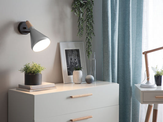 Wandleuchte silber Kegelform SCARPE