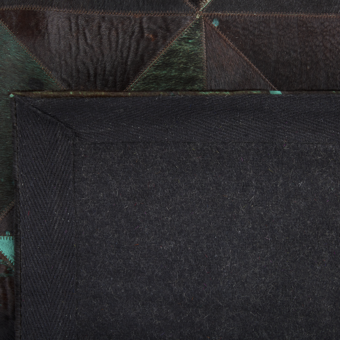 Teppich Kuhfell braun-türkis 140 x 200 cm Patchwork Kurzflor ATALAN