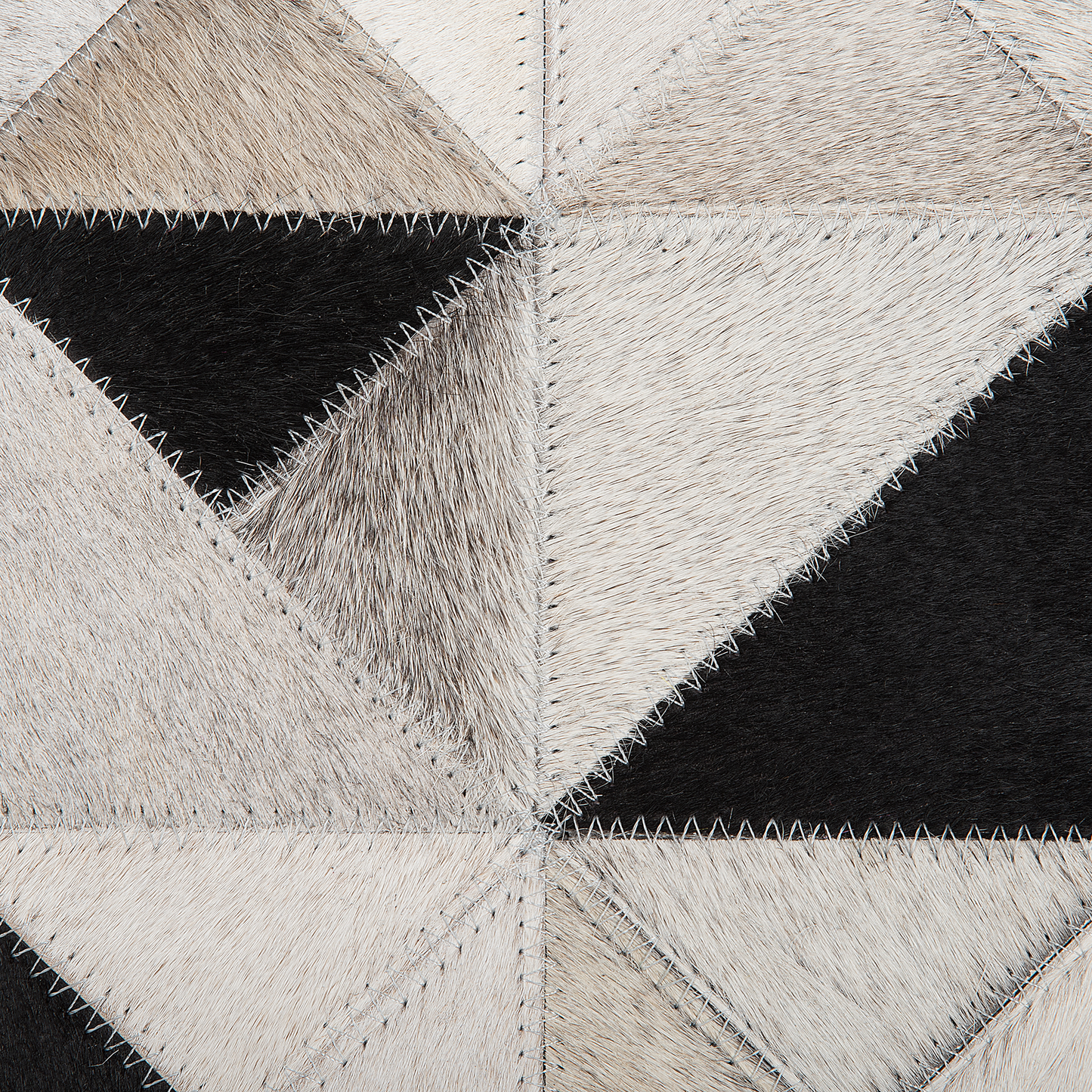 Teppich Kuhfell grau / schwarz ⌀ 140 cm Patchwork Kurzflor KIRKLAR
