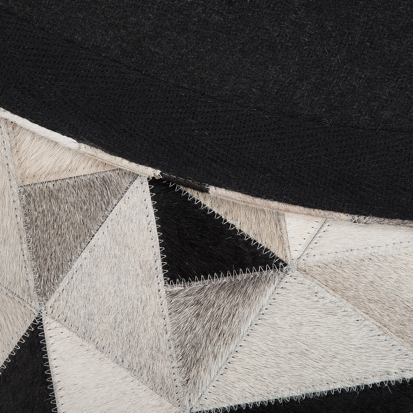 Teppich Kuhfell grau / schwarz ⌀ 140 cm Patchwork Kurzflor KIRKLAR
