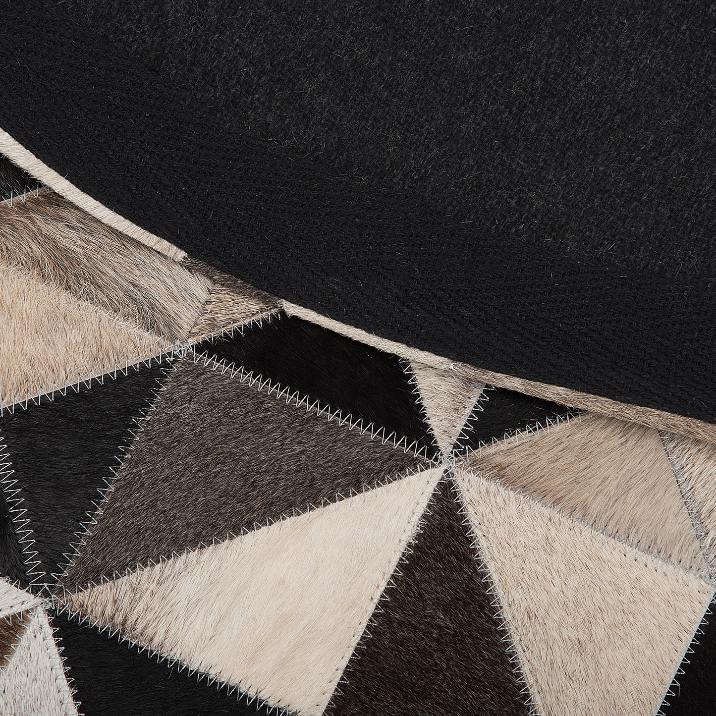 Teppich Kuhfell grau / beige ⌀ 140 cm Patchwork Kurzflor KIRKLAR