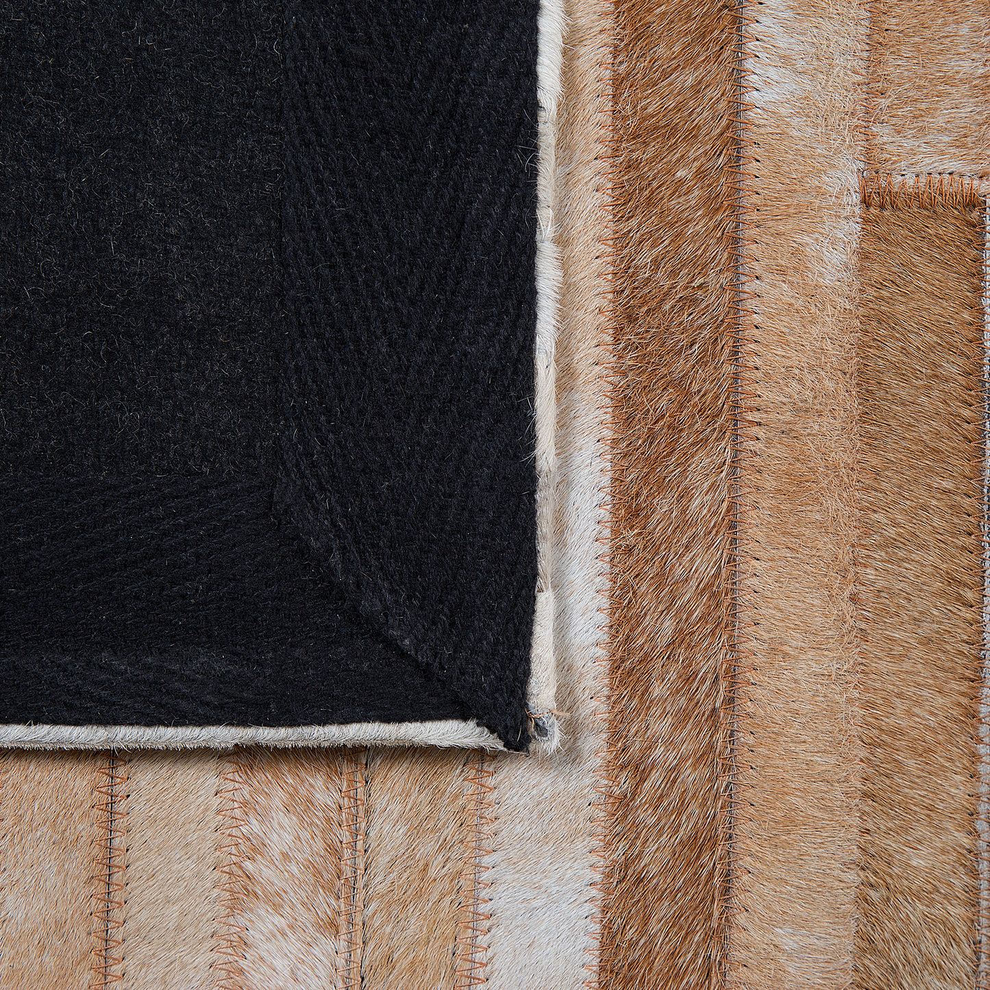 Teppich Kuhfell schwarz-braun 140 x 200 cm Patchwork Kurzflor BEYLI