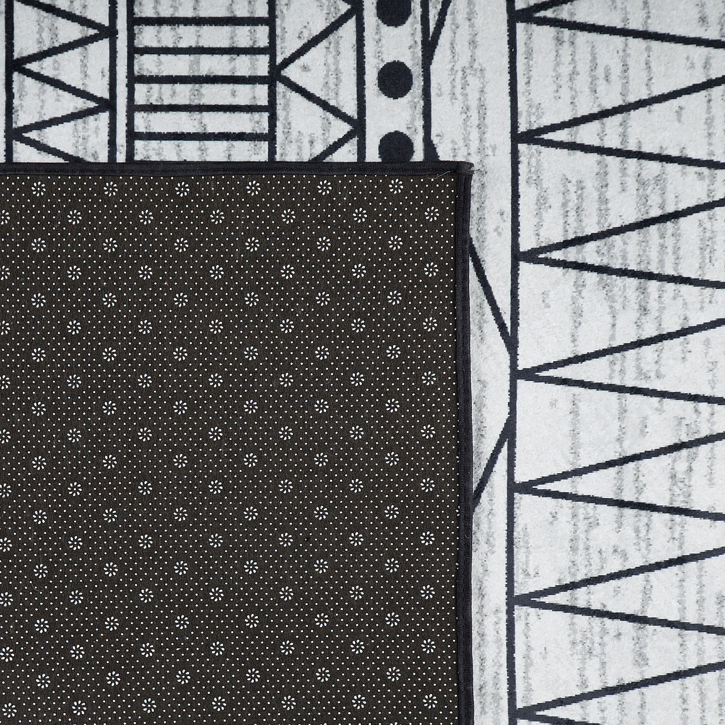 Teppich schwarz-grau 140 x 200 cm Zickzackmuster Kurzflor KEBAN