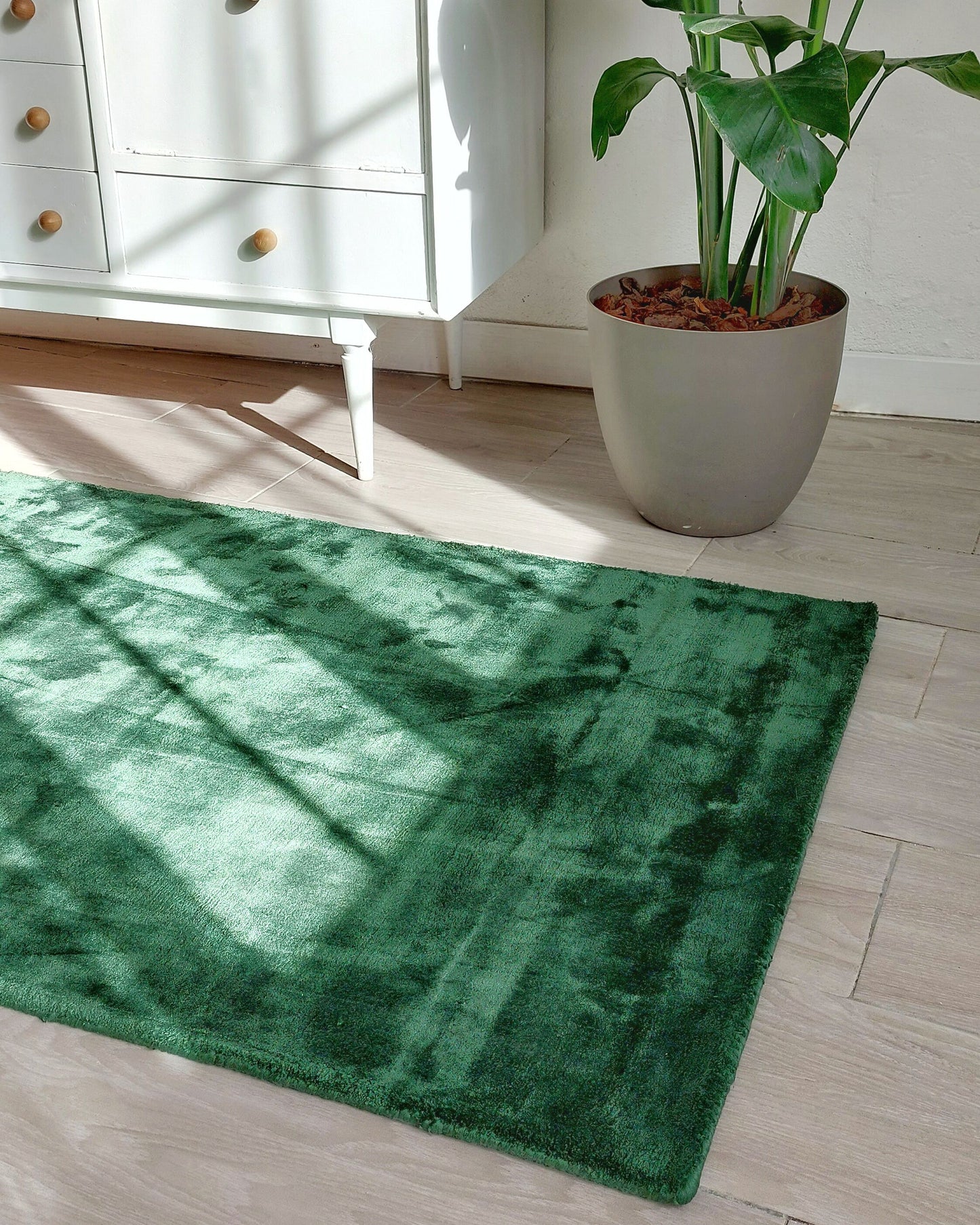 Teppich Viskose dunkelgrün 80 x 150 cm Kurzflor GESI II