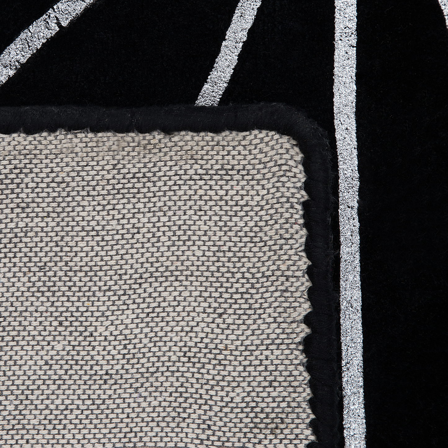 Teppich schwarz / silber 140 x 200 cm geometrisches Muster Kurzflor SIBEL