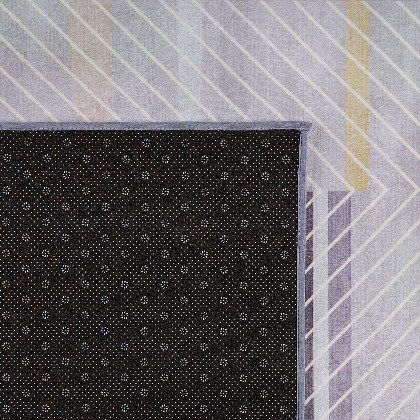 Teppich grau-gelb 80 x 150 cm Streifenmuster Kurzflor ERGENLI