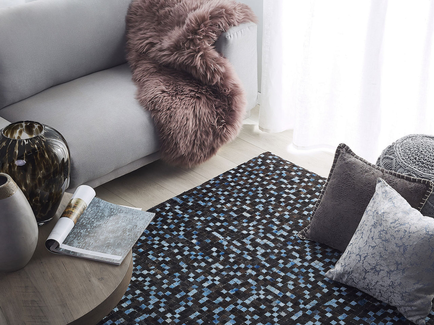 Teppich Kuhfell braun / blau 160 x 230 cm Patchwork Kurzflor IKISU