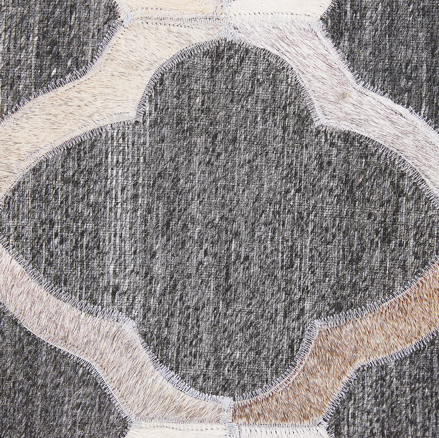 Teppich Kuhfell grau / beige 160 x 230 cm Patchwork Kurzflor ROLUNAY