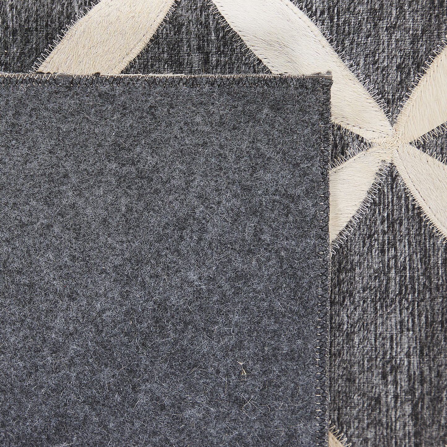 Teppich Kuhfell grau / beige 140 x 200 cm Patchwork Kurzflor GENC