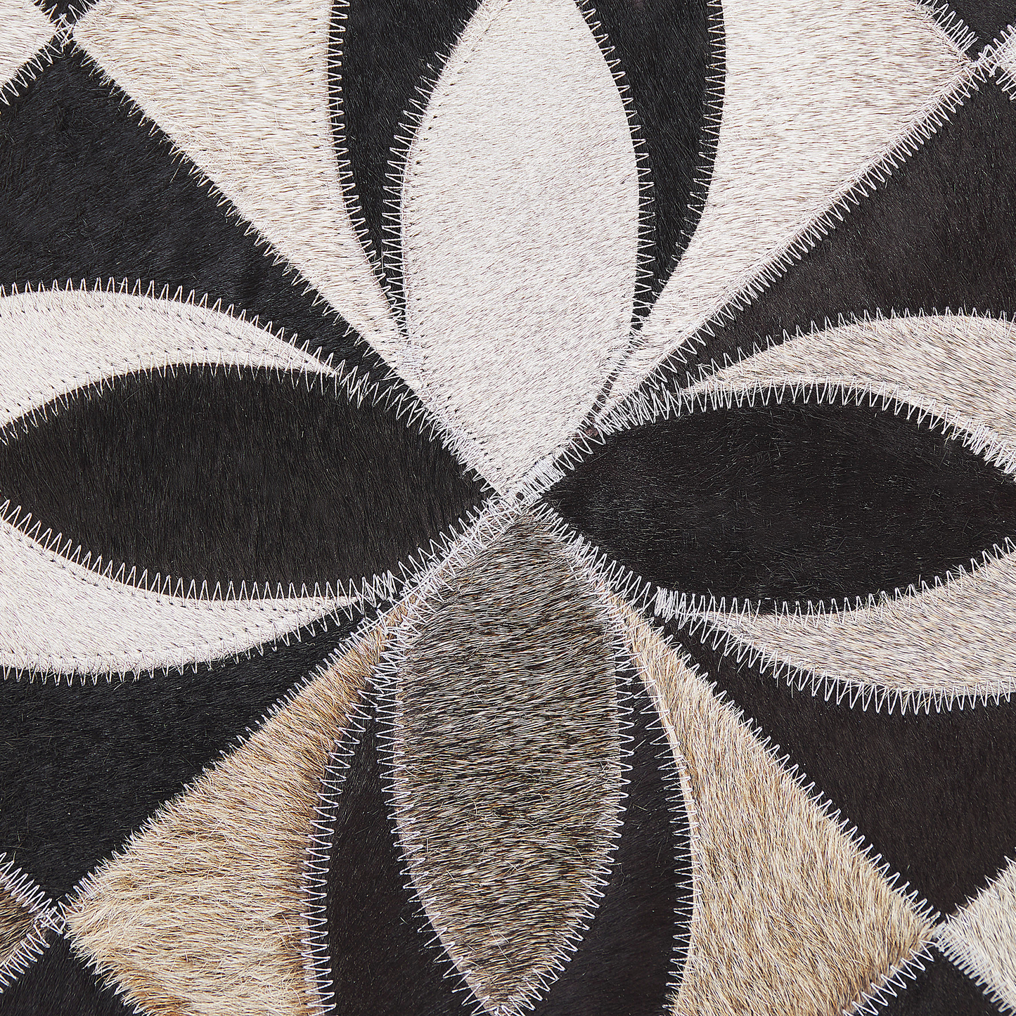 Teppich Kuhfell mehrfarbig 140 x 200 cm Patchwork Kurzflor ISHAN