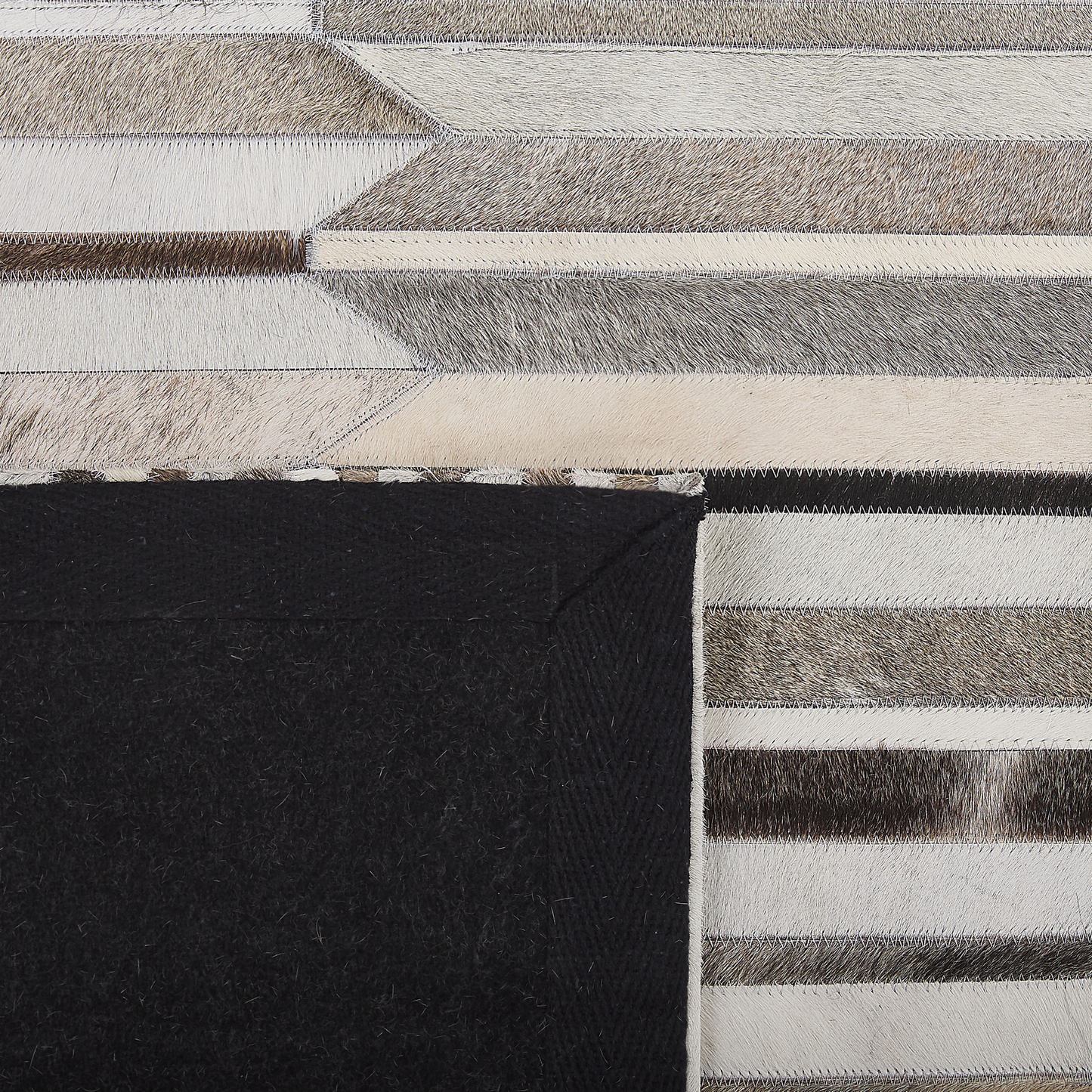 Teppich Kuhfell beige / braun 140 x 200 cm Patchwork Kurzflor KULALAR