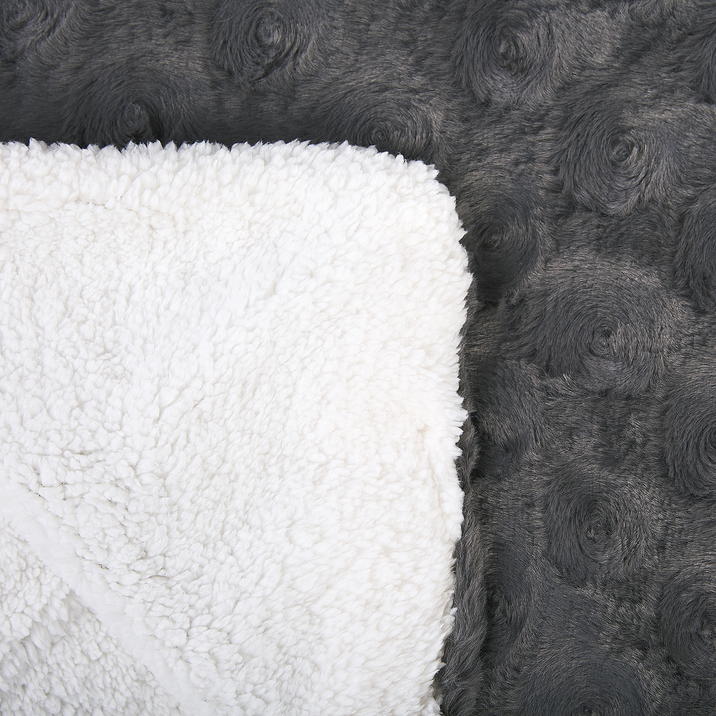 Tagesdecke KANDILLI 200 x 220 cm Grau