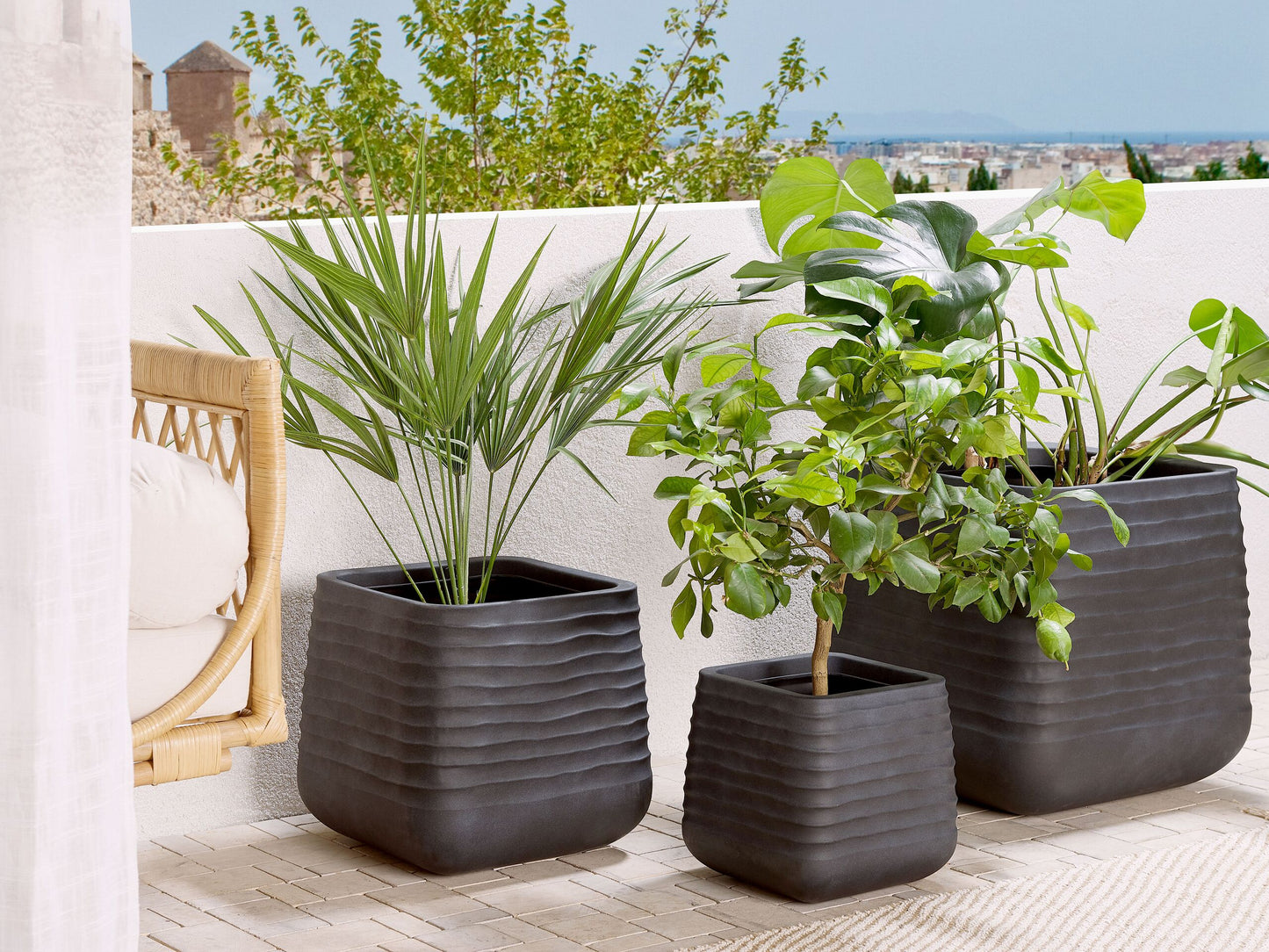 Blumenkübel PARIKIA Kunststoff 28 cm Schwarz