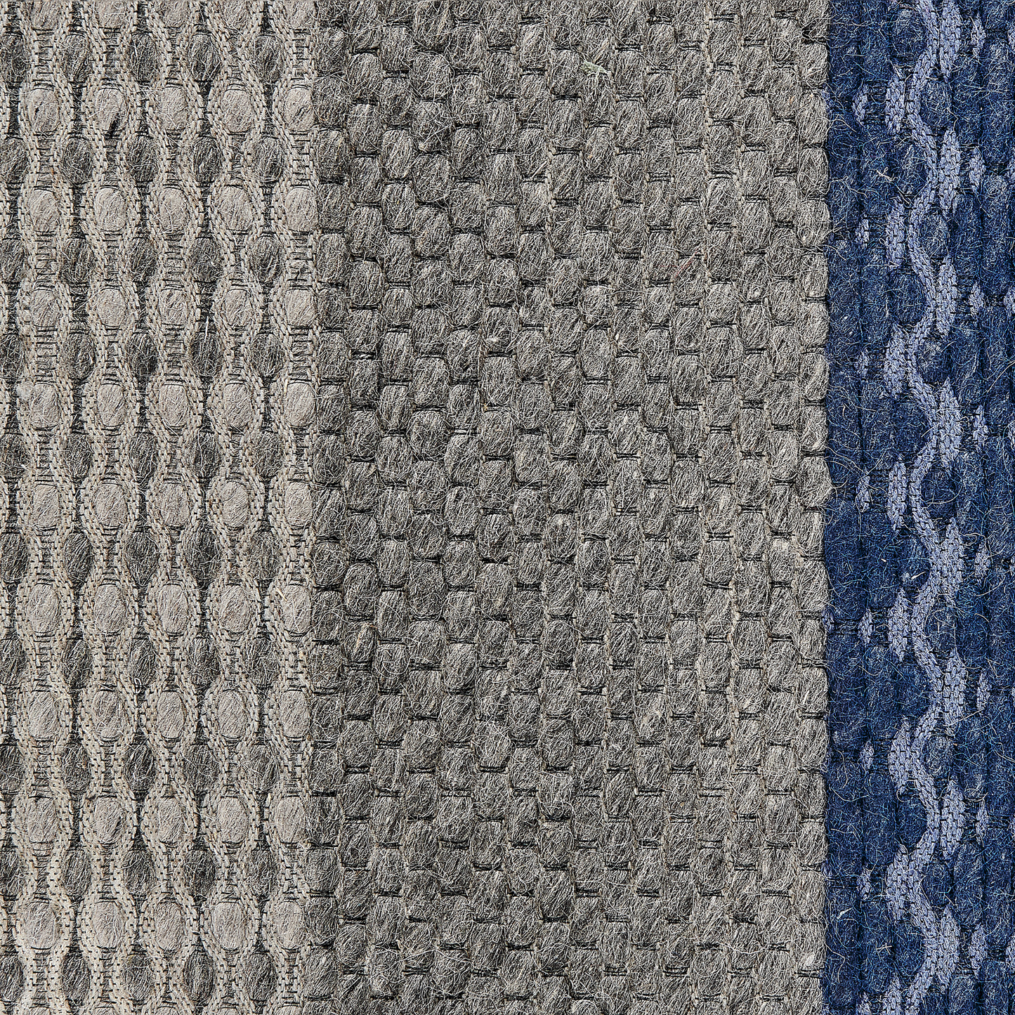 Teppich Wolle grau / blau 160 x 220 cm Streifenmuster Kurzflor AKKAYA