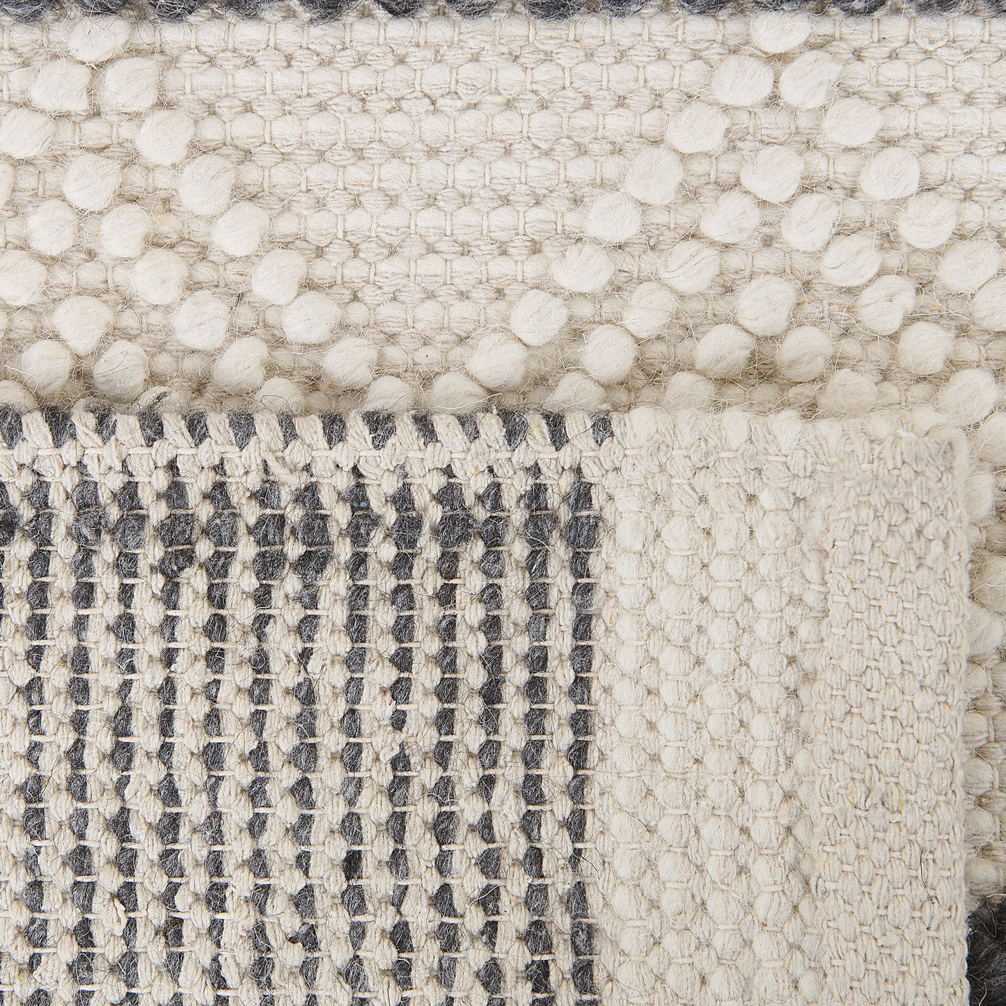 Teppich Wolle beige / grau 200 x 200 cm geometrisches Muster Kurzflor DAVUTLAR