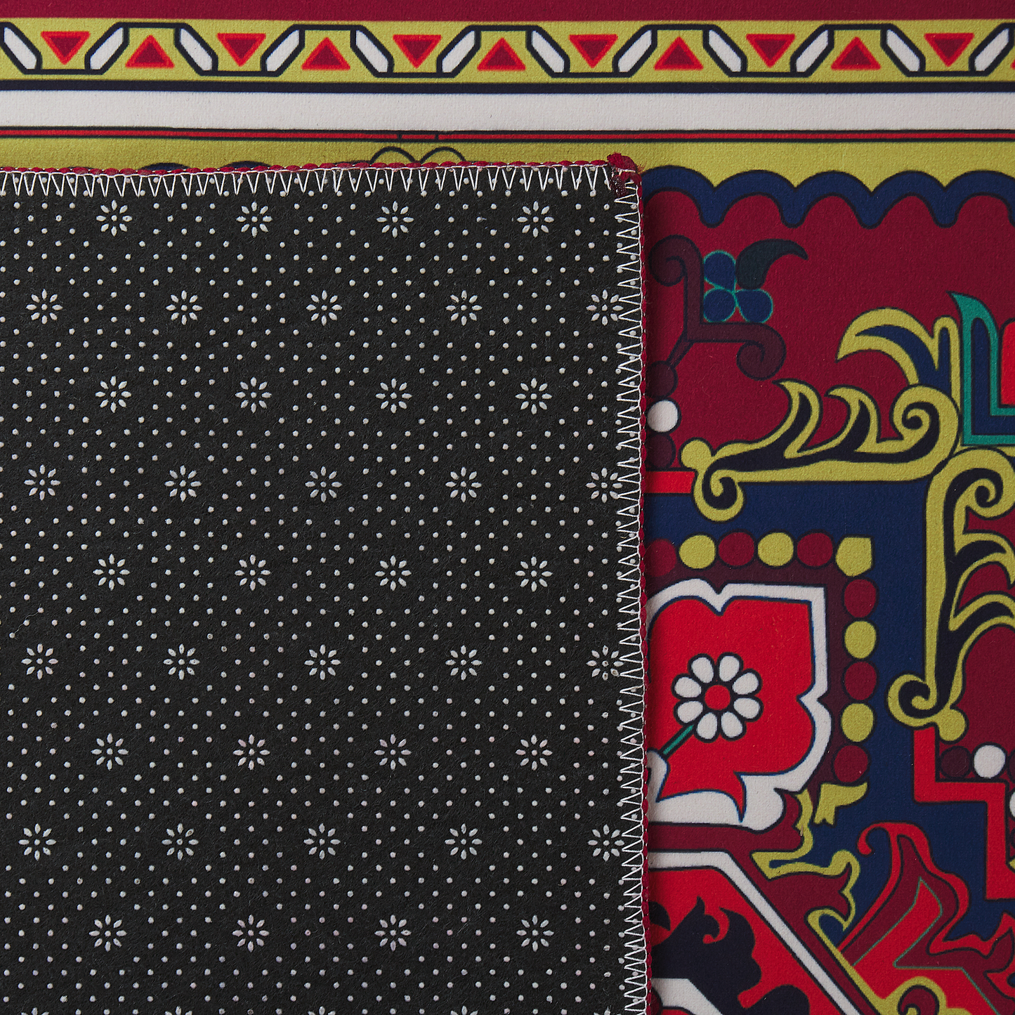 Teppich rot 70 x 200 cm orientalisches Muster Kurzflor COLACHEL
