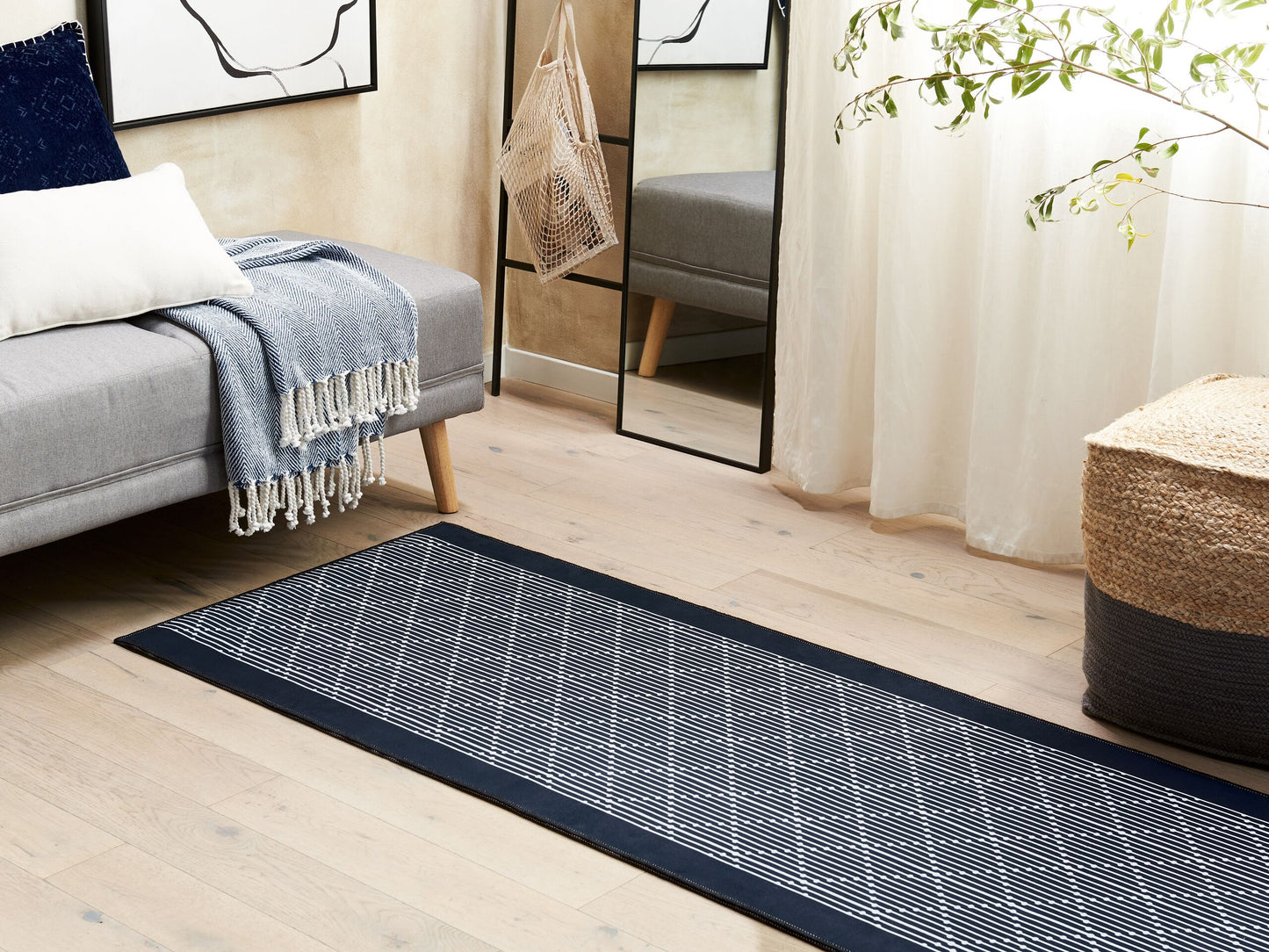 Teppich marineblau 70 x 200 cm geometrisches Muster Kurzflor CHARVAD