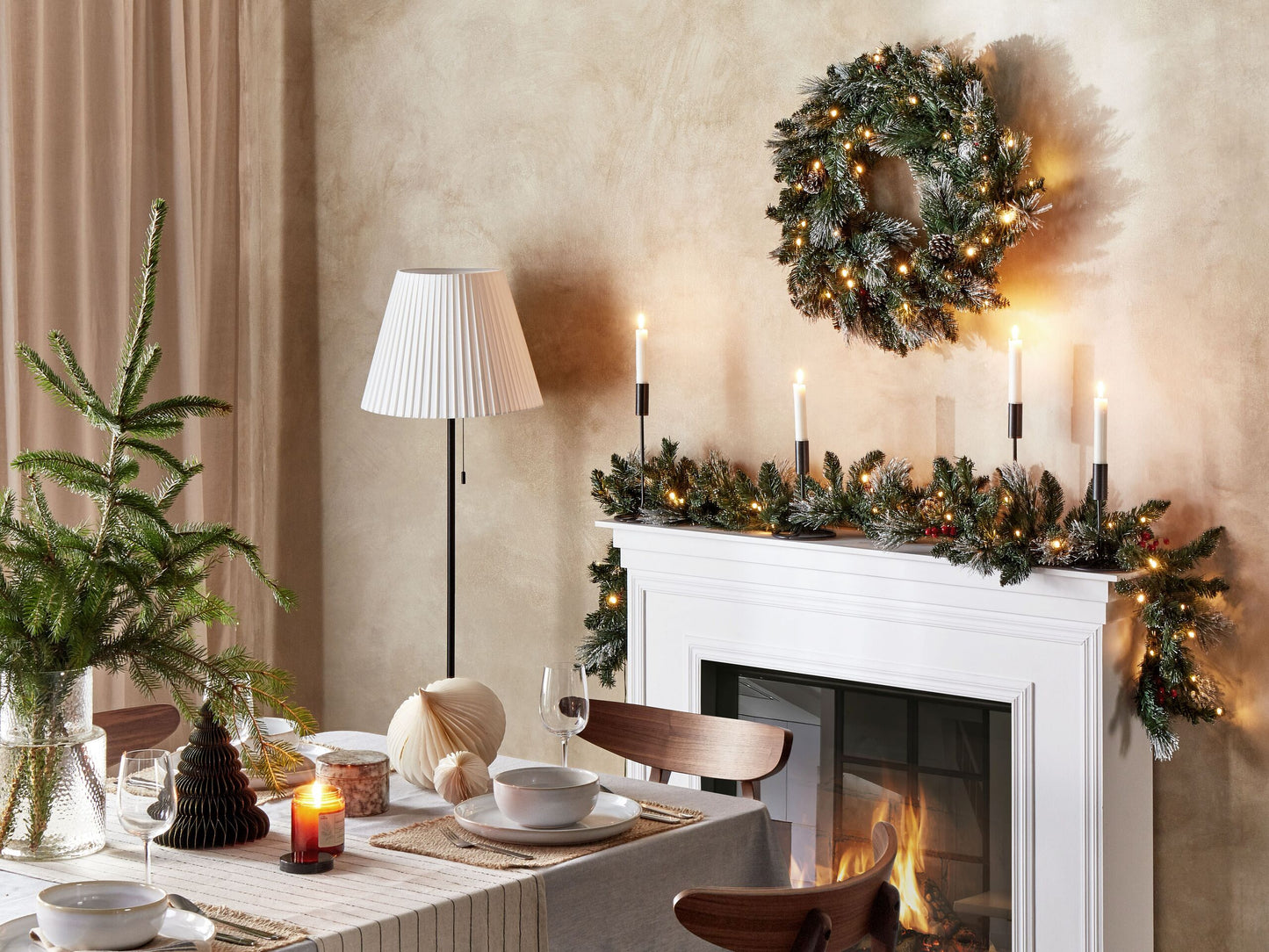 Weihnachtskranz grün mit LED-Beleuchtung Schnee bedeckt ⌀ 40 cm WAPTA