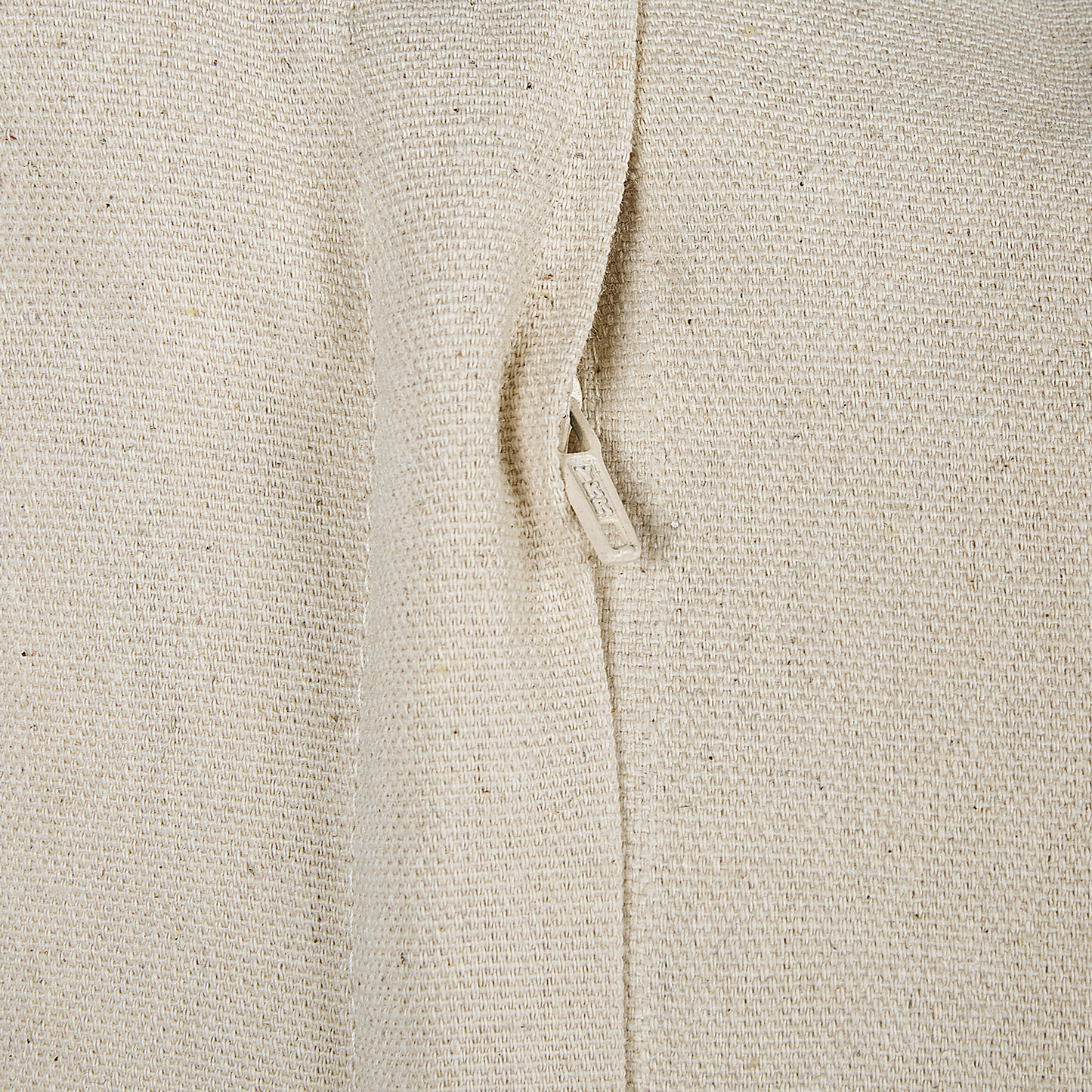 Dekokissen HELICONIA Baumwolle 45 x 45 cm Beige Streifenmuster