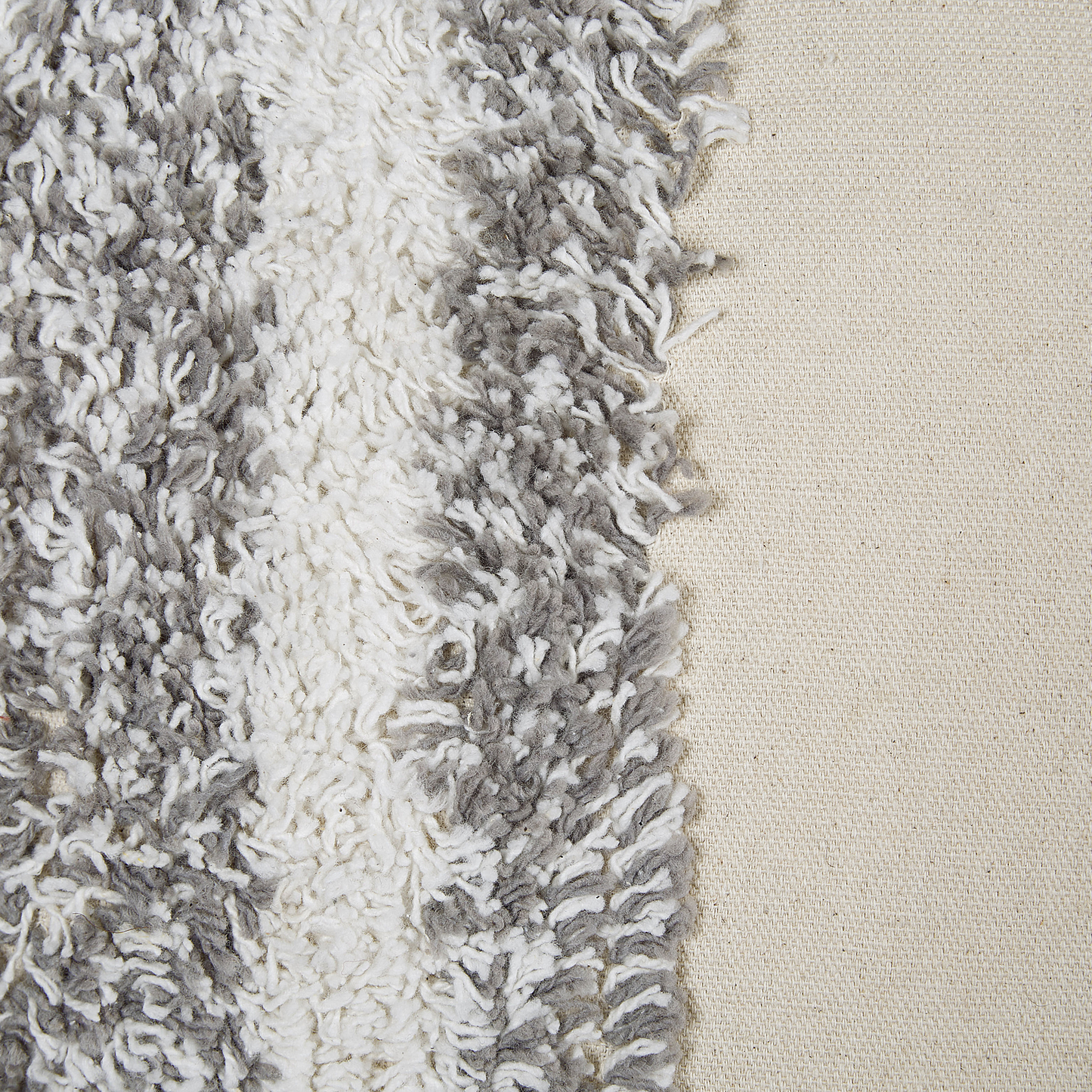 Dekokissen HELICONIA Baumwolle 45 x 45 cm Beige Streifenmuster