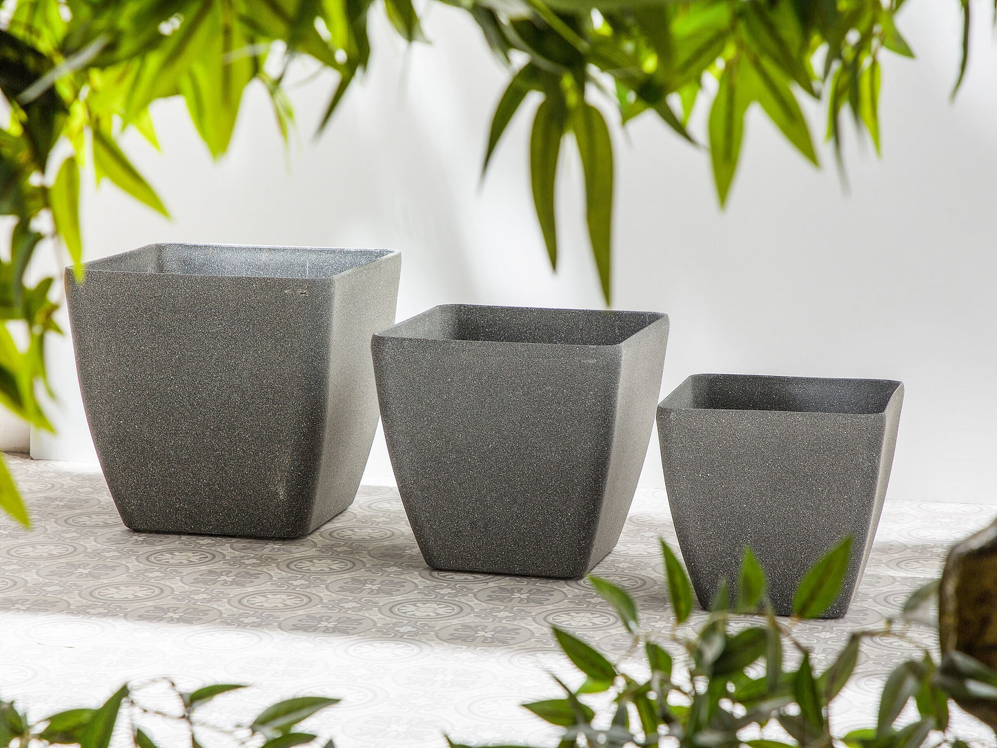 Set mit 2 Blumentöpfen ZELI Stein 42 cm Dunkelgrau