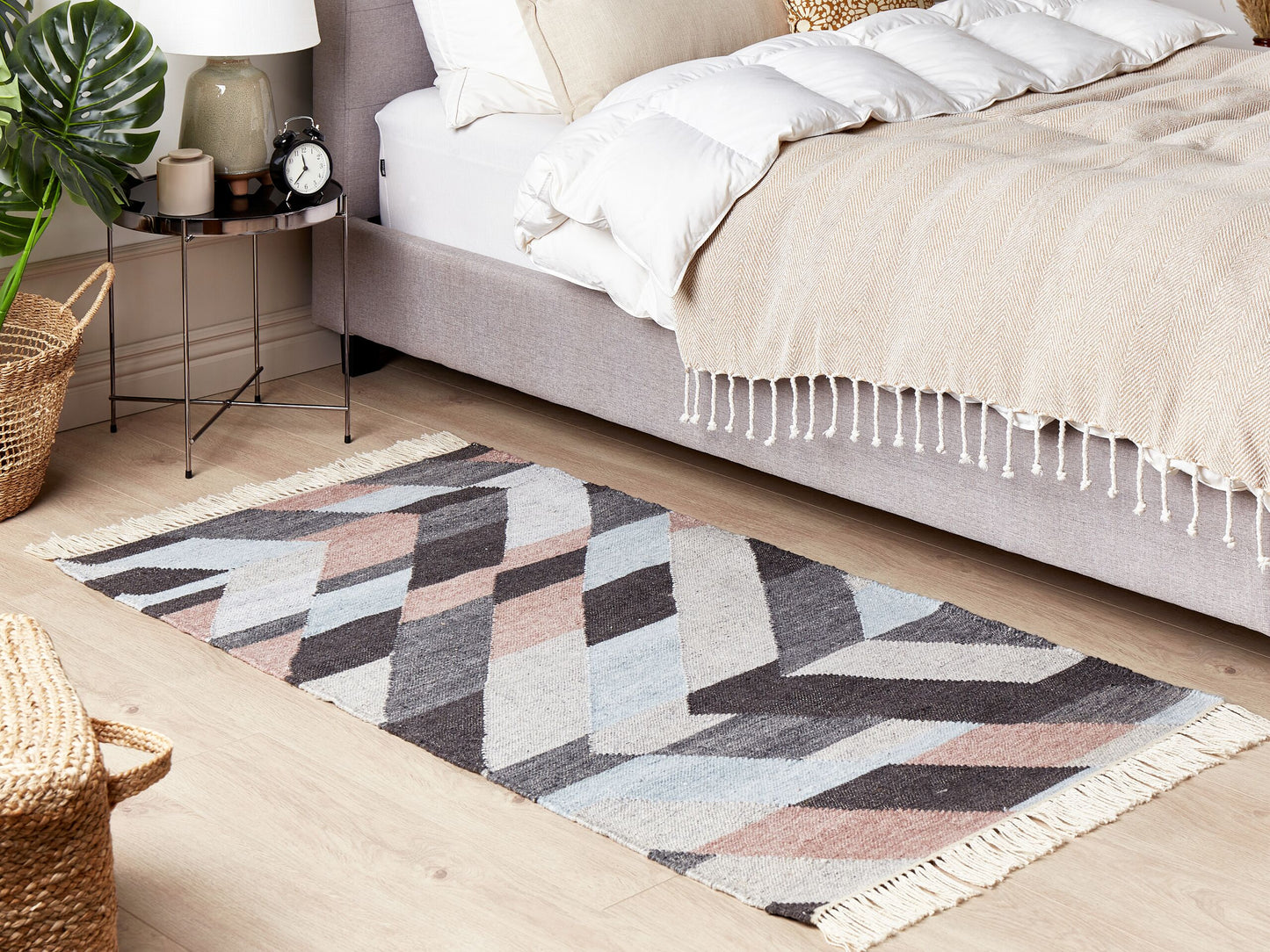 Teppich Jute mehrfarbig 80 x 150 cm geometrisches Muster Kurzflor NAKKAS
