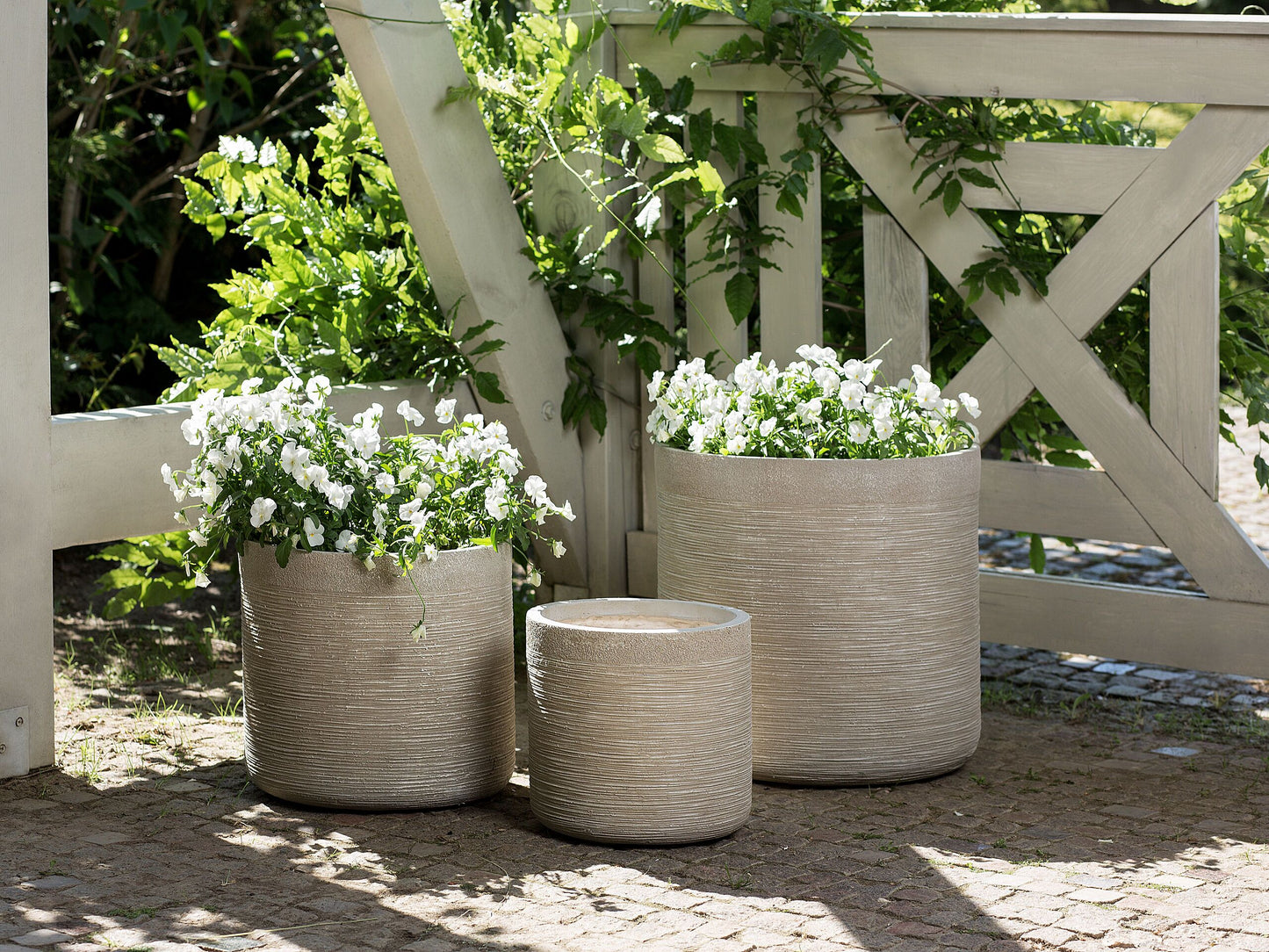 Blumentopf hellbeige rund 26 x 26 x 25 cm SAMOS