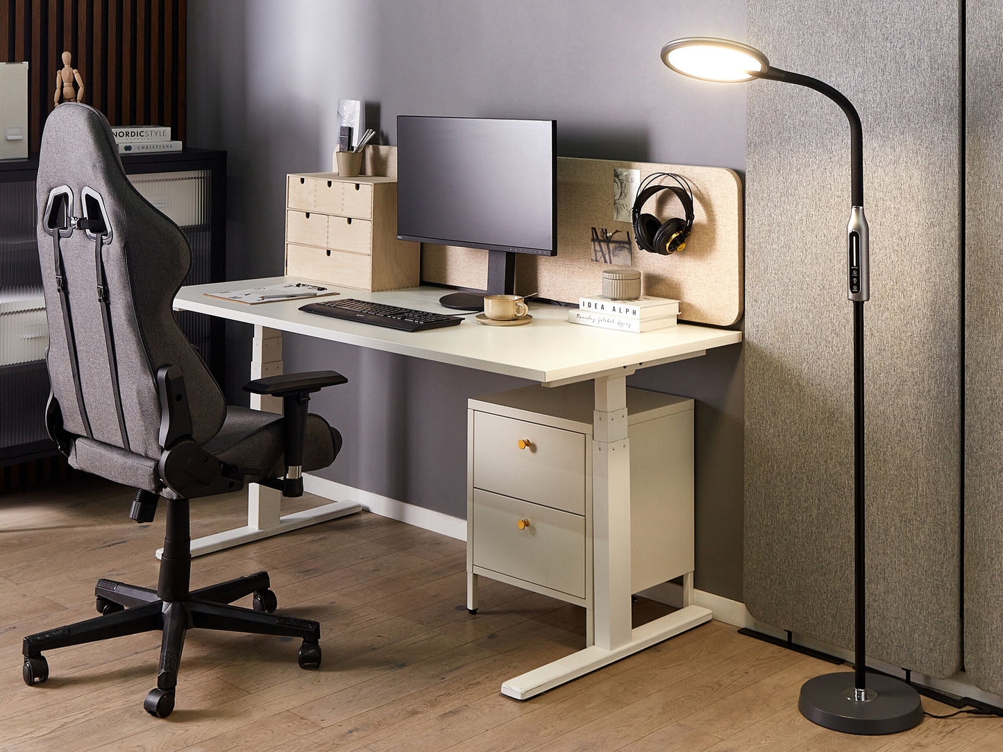 LED Stehlampe CASSIOPEIA mit Dimmer Metall Schwarz