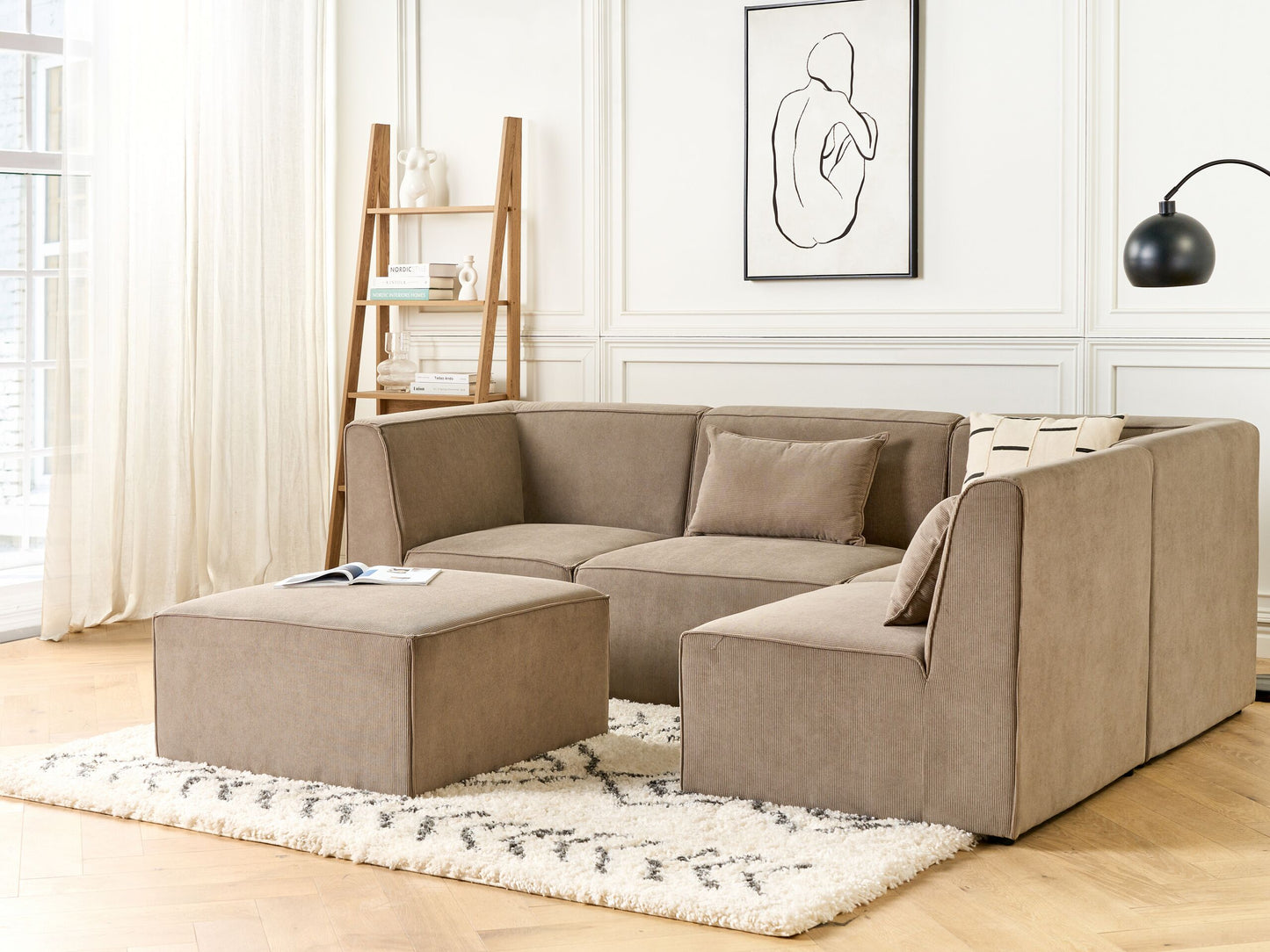 4-Sitzer Ecksofa Cord taupe linksseitig mit Ottomane LEMVIG