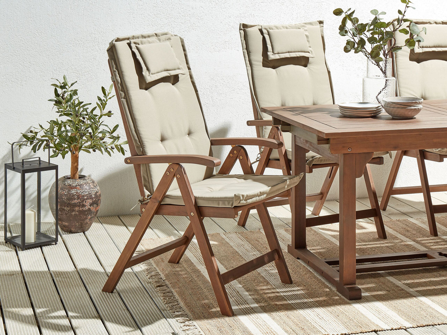Set mit 2 Stühlen und Sitzkissen AMANTEA Akazienholz Taupe