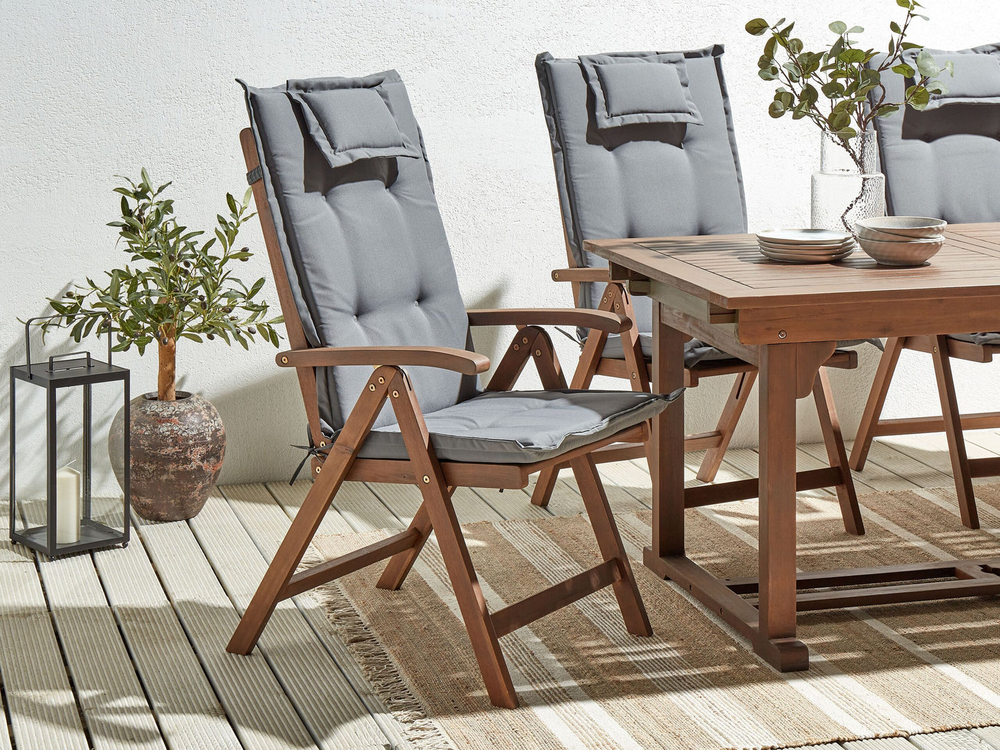 Set mit 2 Stühlen und Sitzkissen AMANTEA Akazienholz Grau