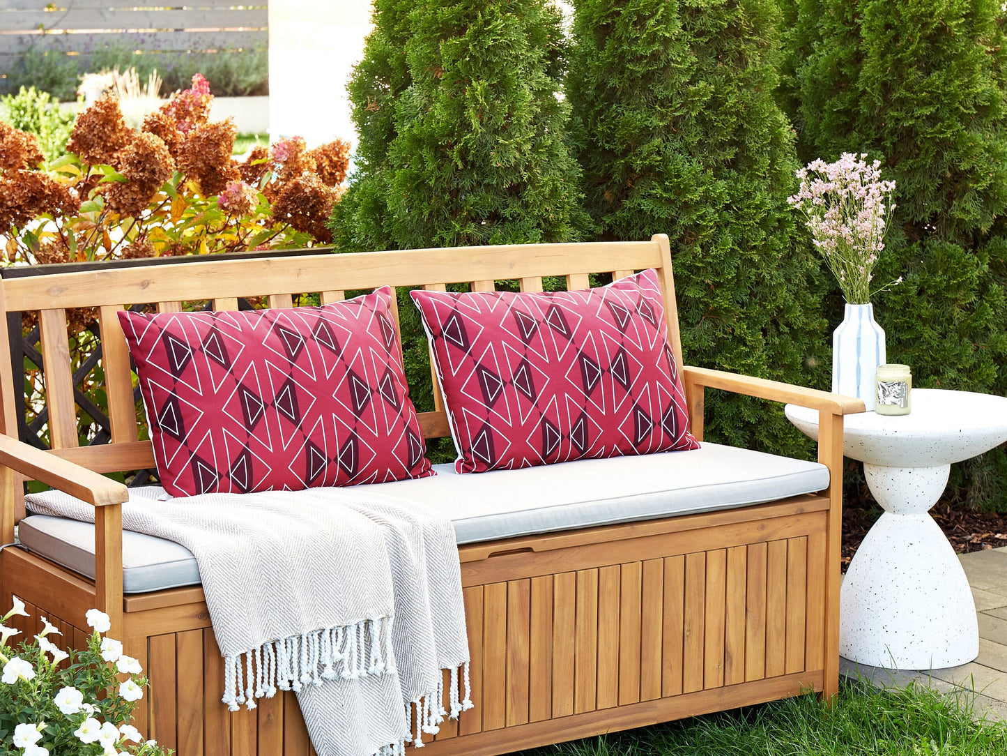Gartenkissen 2er Set MEZZANO Geometrisches Muster 40 x 60 cm Fuchsia