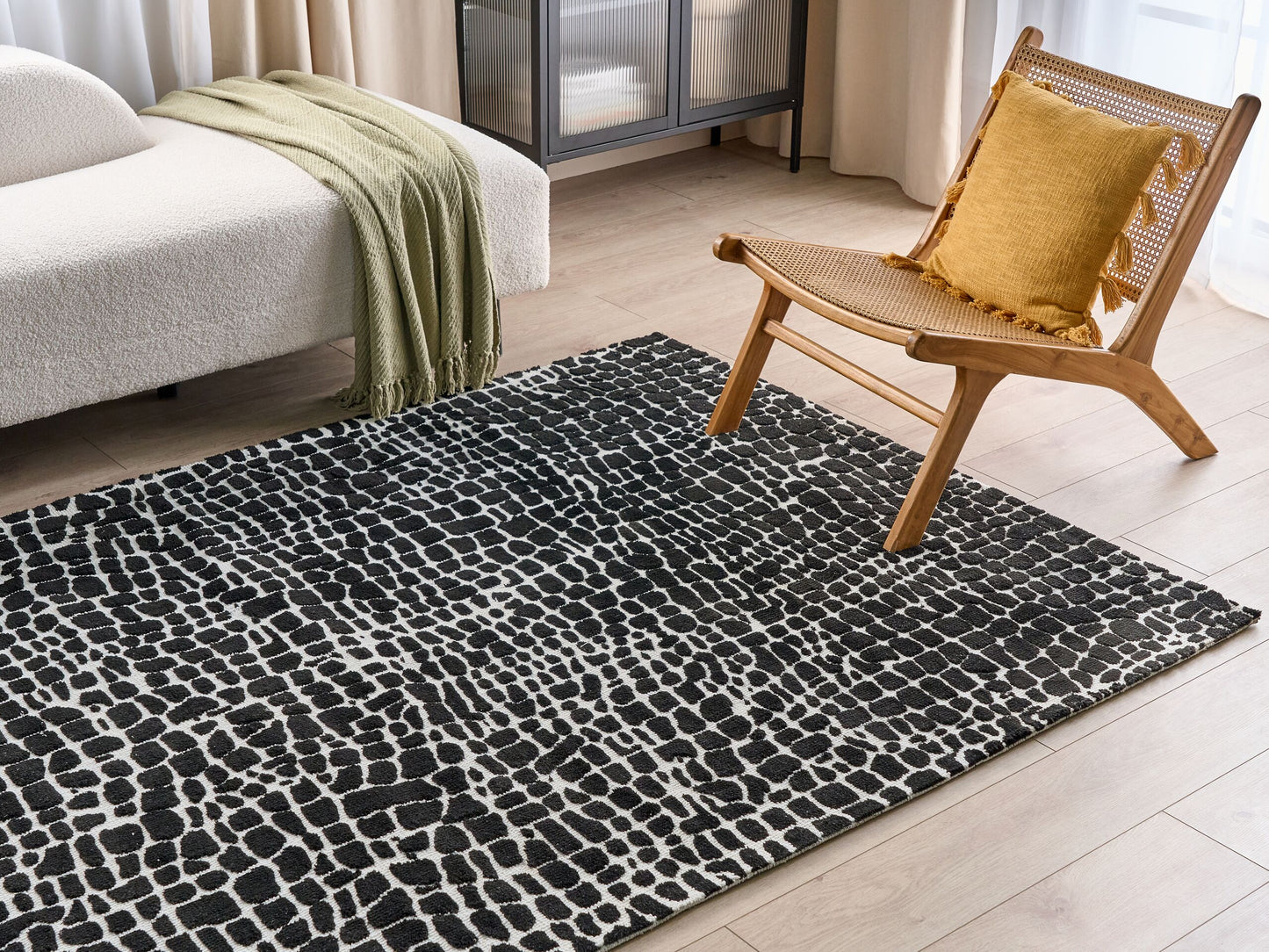 Teppich schwarz / weiss 160 x 230 cm abstraktes Muster Kurzflor PUNGE