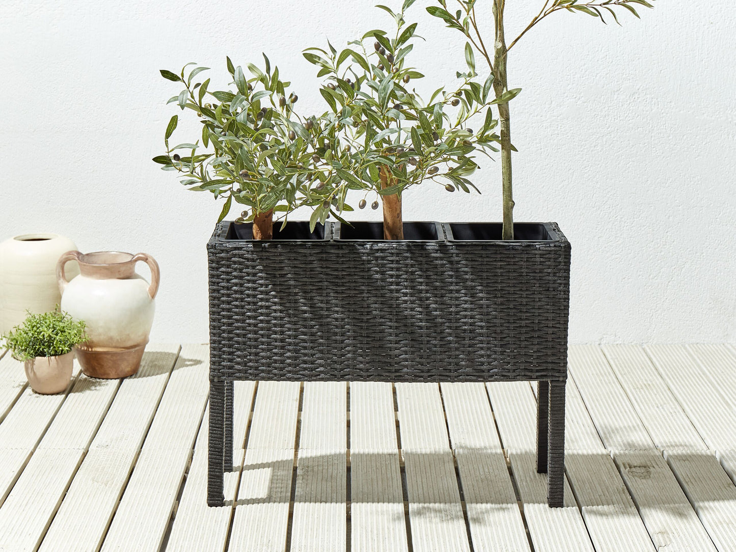 Blumentopf mit Beinen CARAGANA PE Rattan 77 cm Schwarz
