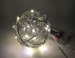 LED Draht-Kugel mit 20LED
D:12cm
Farbe: Silber