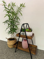 Etagere mit 2 Ablageflächen aus Holz mit schwarzem Metall Gestell