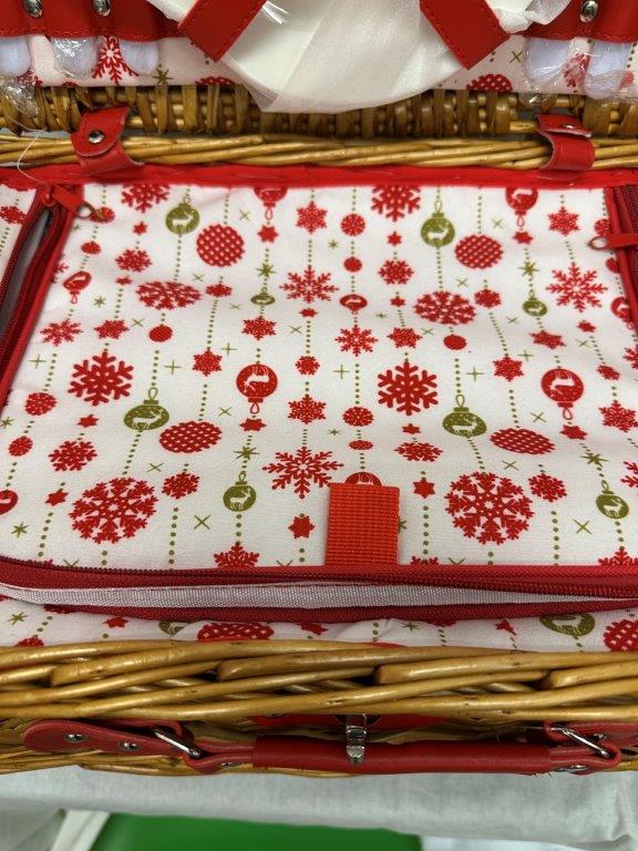 PicknickKorb für 2 Personen rote Weihnachtsmotive hellbraun
