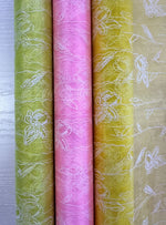 Dekostoff "Organza" gerollt und geschnitten gelb Schmetterlingdruck
Grösse: 36cm x 300cm