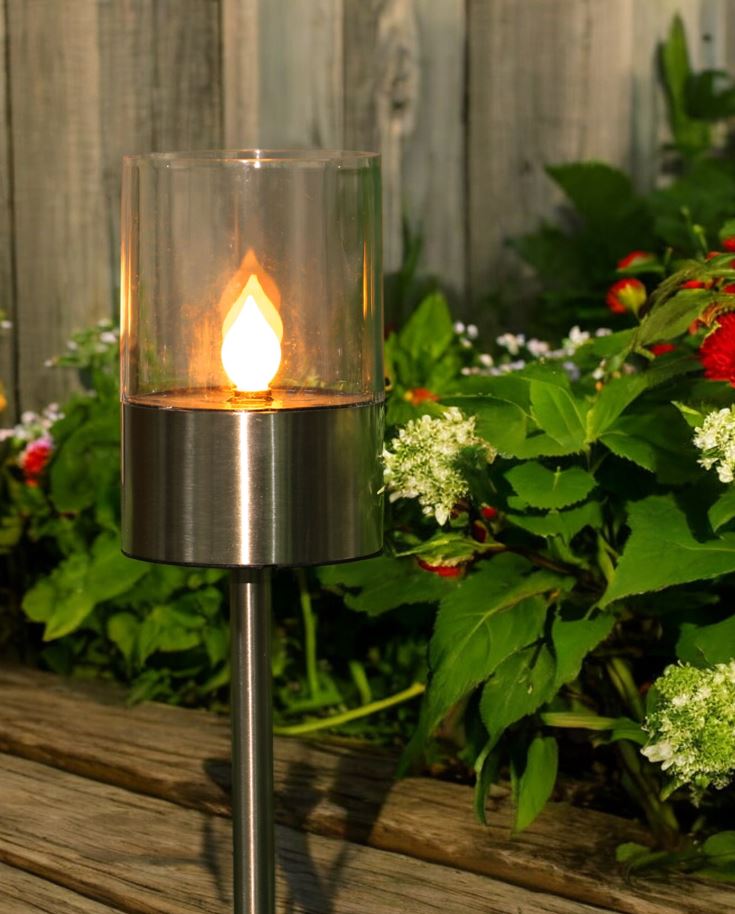 LED Solar Leuchte mit Kerzenflackern  
aus Edelstahl
mit 1 LED