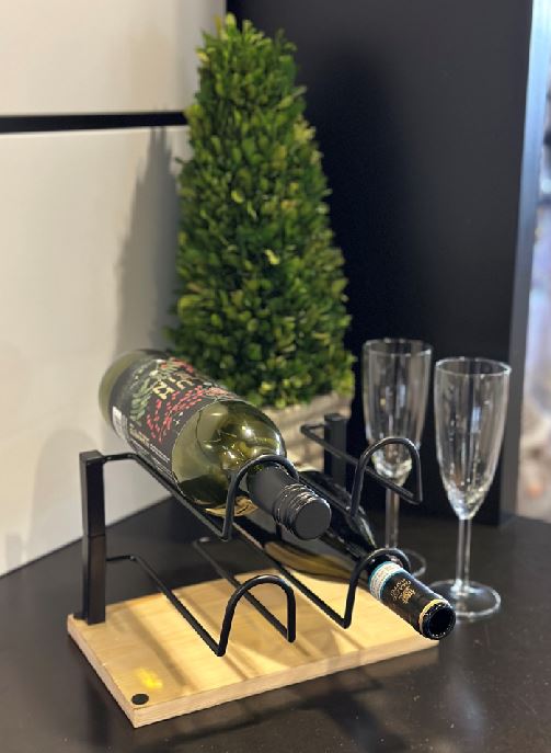 Weinregal für 4 Flaschen aus Metall und Holz in Braun