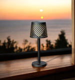 LED Solar Leuchte
zum Stecken oder Stellen
2 in 1, Farbe schwarz