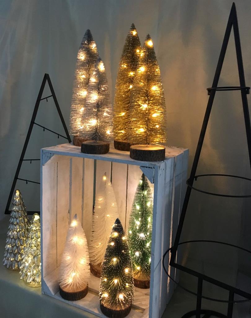 LED Tannenbaum Grün auf Holzsockel H40cm D14cm mit 20 Tautropfen LED