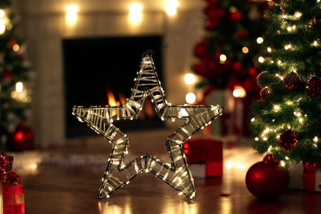 LED Stern Outdoor Metall
mit 100 LED
Farbe: Silber
D: 30cm - T:5cm