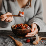 Kokosnuss Schalen 2er Set 2 Löffel plus 2 handgeknüpfte Schalenhalter