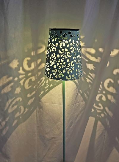 LED Solar Leuchte Gartenstecker aus Metall in Blau