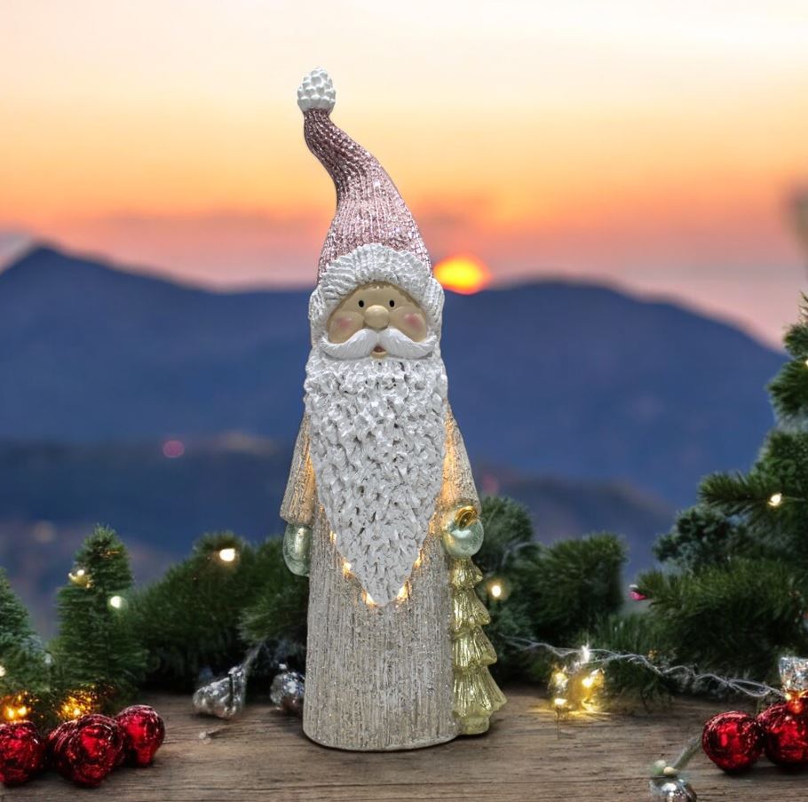 LED Deko Figur Santa mit Tannenbaum in der Hand mit 15 LED