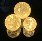 LED Glas Kugel mit 5 LED 
Motive: Stern 
Farbe: Weiss 
D:10cm H:9.5cm