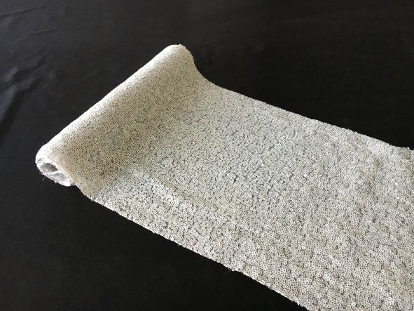 Dekostoff "Pailletten" Silber
25 x 200cm gerollt und geschnitten