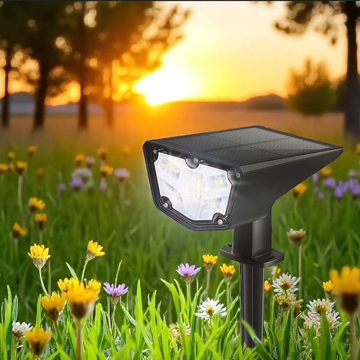 LED Solar Outdoor Leuchte Spot 
Grösse: 10.2x14.3x32cm 
16 superhelle LED