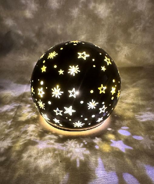 LED Glas Kugel schwarz mit 15 LED D:12cm Motiv: Sterne